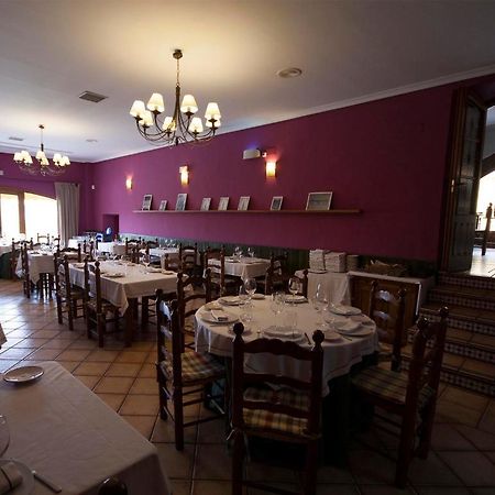 La Hosteria De Oropesa Bagian luar foto